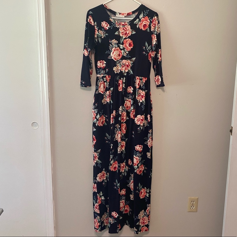 Reborn J 3/4 sleeve Floral Maxi Dress